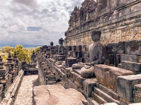  ボロブドゥール寺院！古代ジャワ文明の神秘と壮大さに触れる旅へ